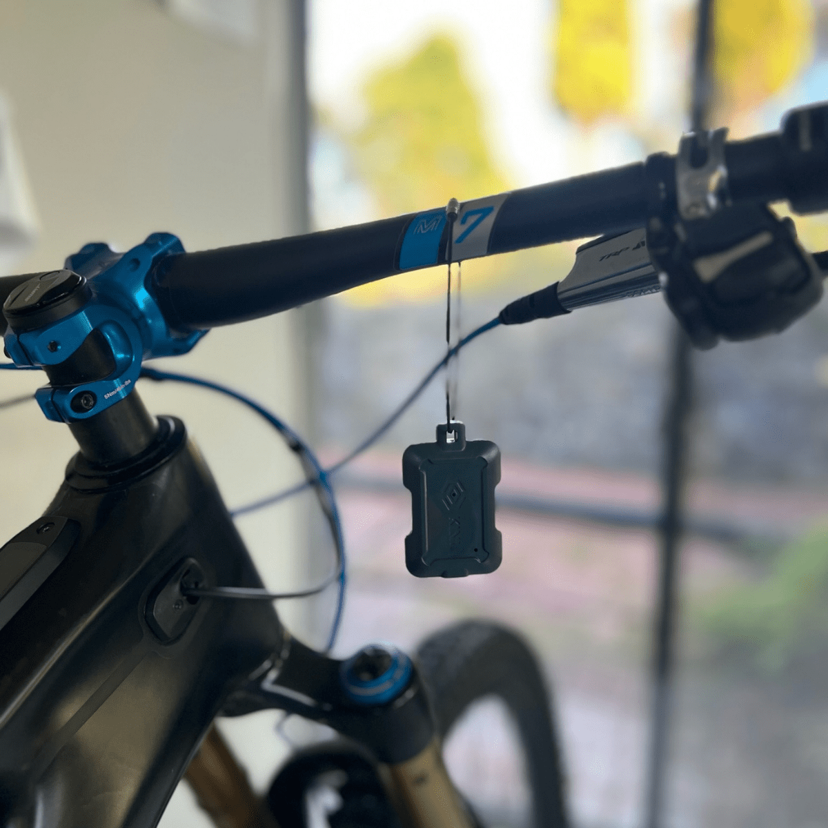 Kini SafeAlert - Wi - Fi Tamper Alert Device with Real - Time SMS, Email & Push Notifications - Kinisium LLC